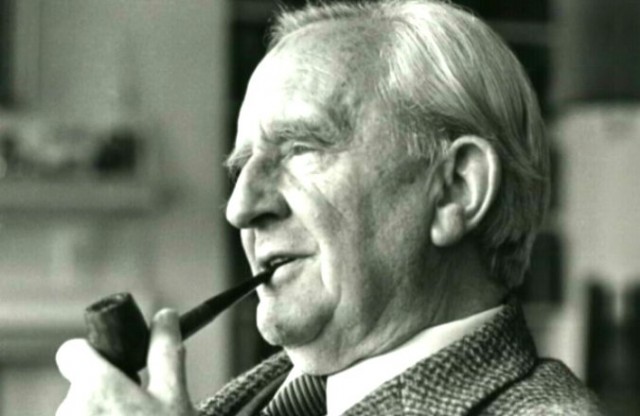 Tolkien-Pipe-640×416 – The World is Quiet Here